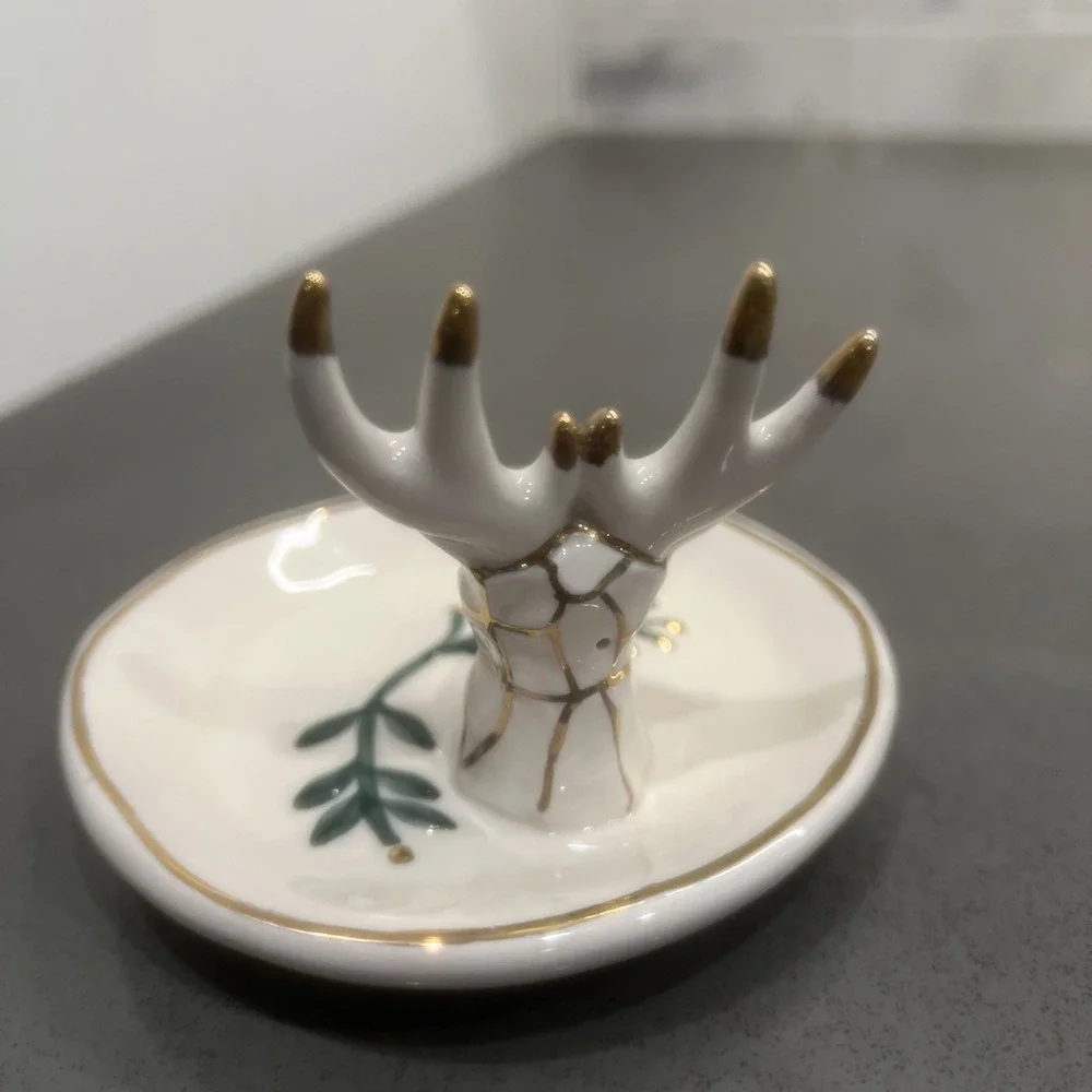 NEW-heather goldminc blue sky ceramic ring/pin tray/dish stag/rein deer/hart